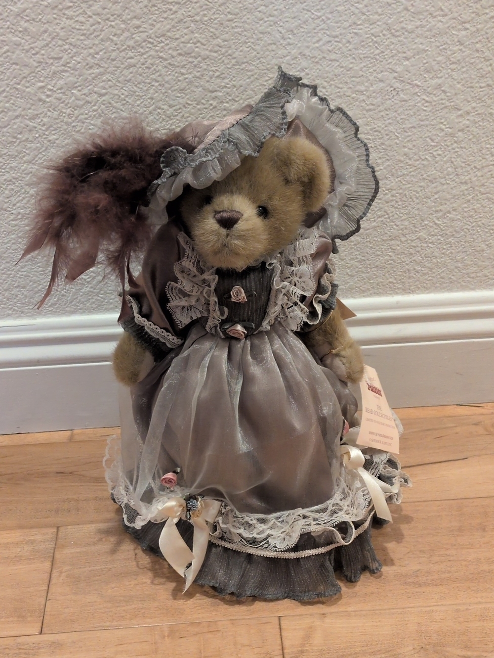 Vintage Seymour Mann Ms Victoria Bearly Bear Ruffled Lace Trim Dress Collectible